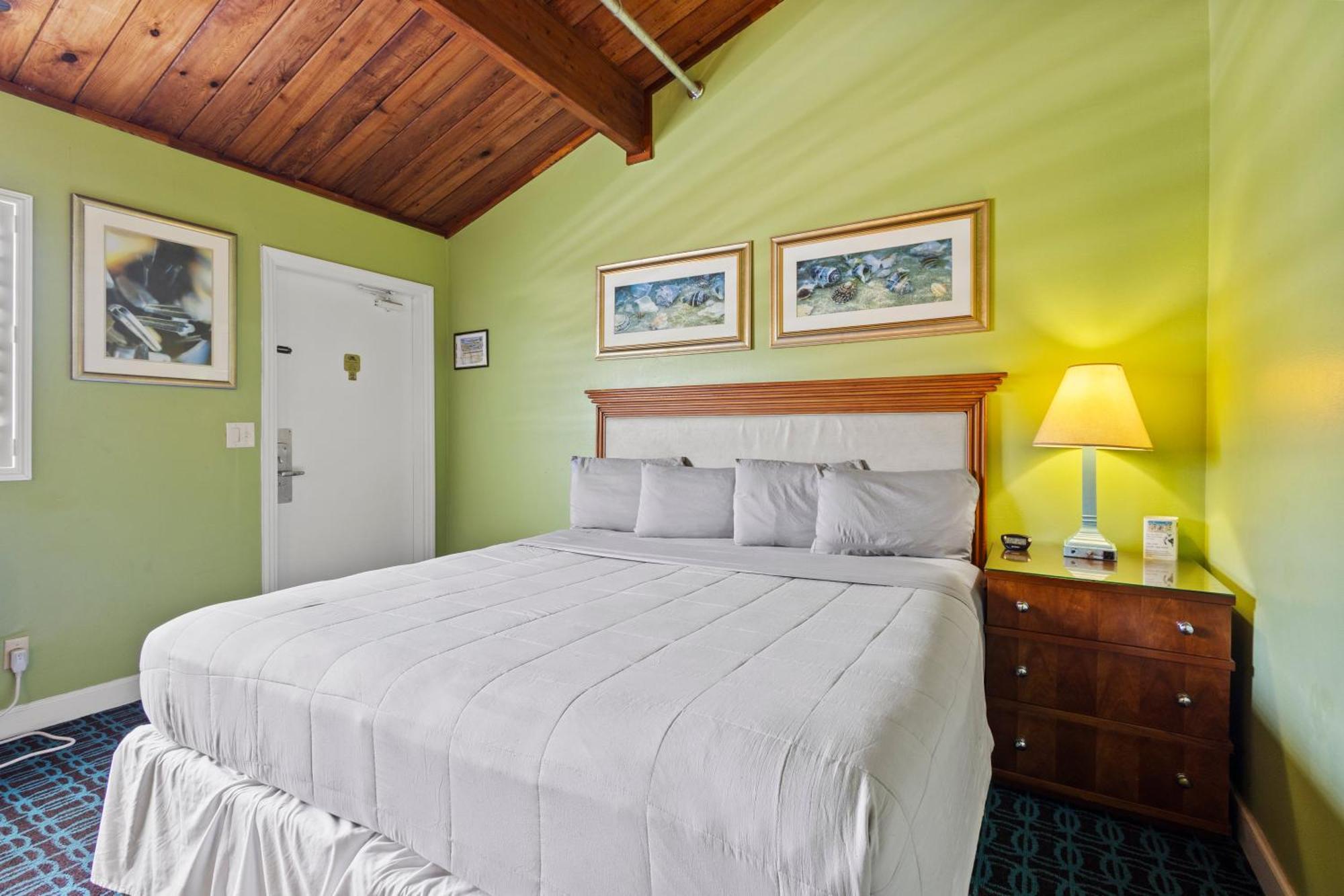 Oceanfront Inn, Inlet View Room, King Bed, #14 Fort Pierce Extérieur photo
